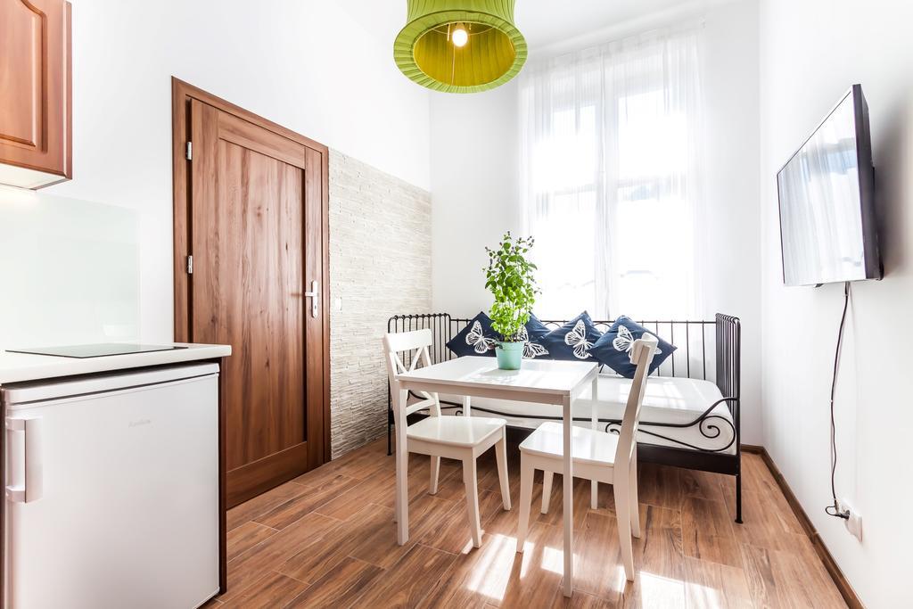 Lupolo Apartments Skwerowa Краків Екстер'єр фото
